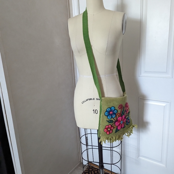 Embroidered Peruvian Bag - Picture 7 of 16